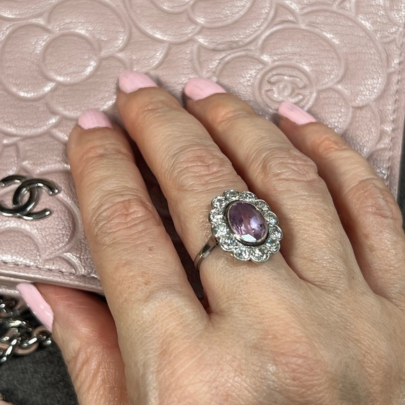 Antique Pinkish-Purple Natural Sapphire Ring with European cut diamonds - Picture 8 of 8